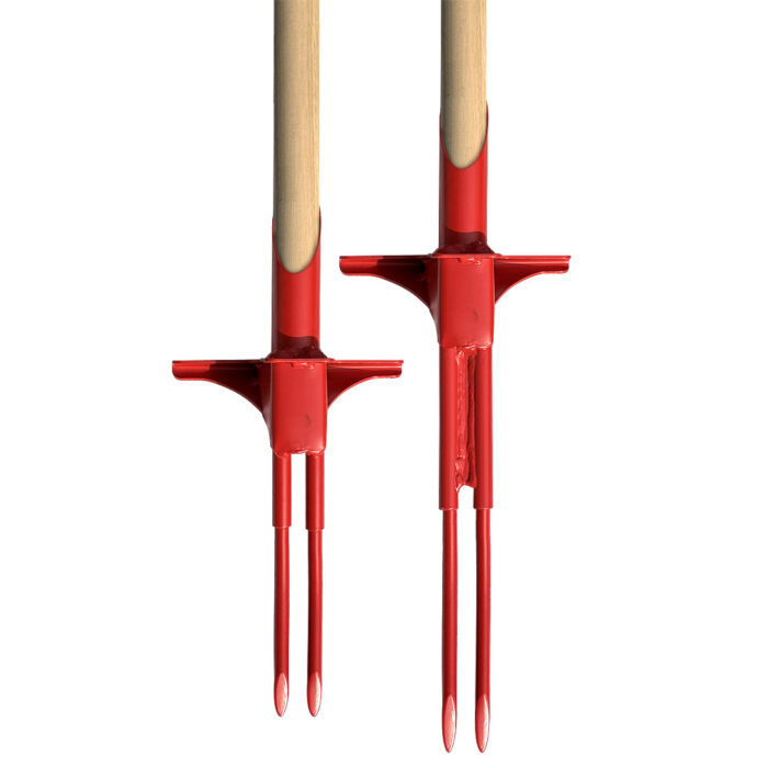 Forca a 2 denti per estrazione radici con ali laterali per affondo, completa di bastone. Due lunghezze di denti